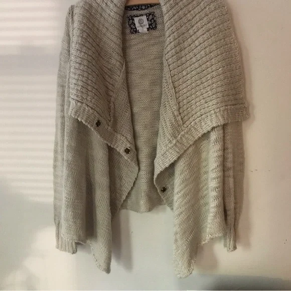 Sweater bundle of 4 - Picture 4 of 14